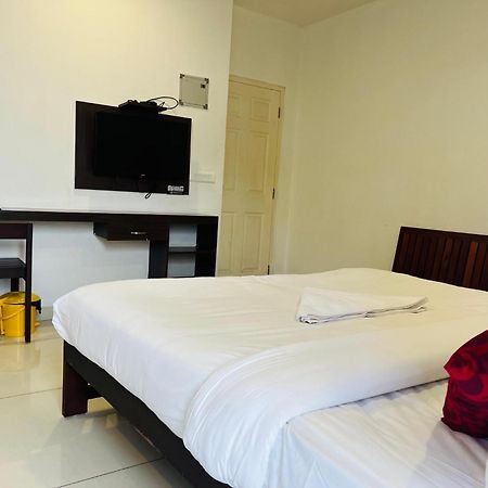 White House Inn Kochi Buitenkant foto