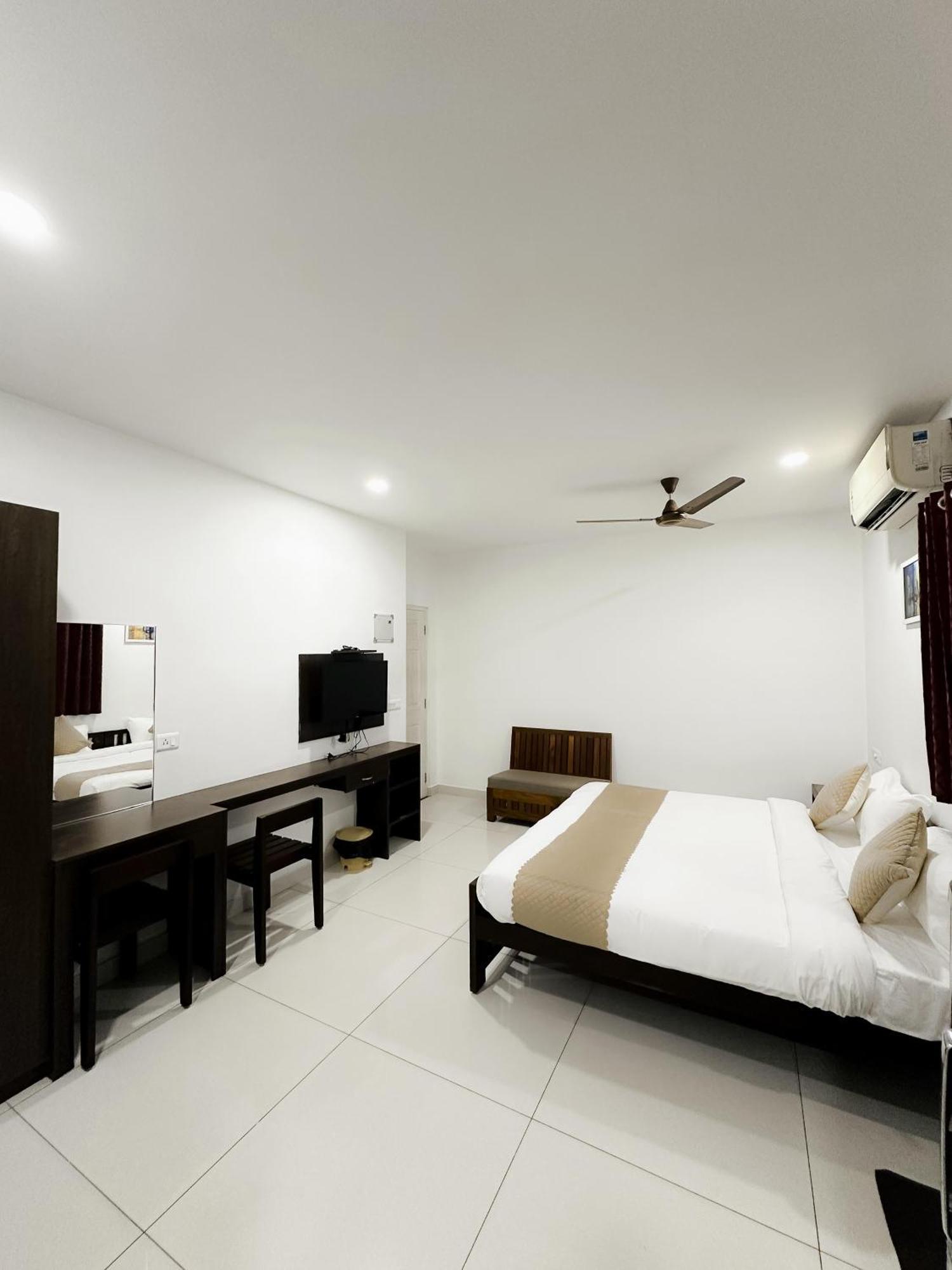 White House Inn Kochi Buitenkant foto