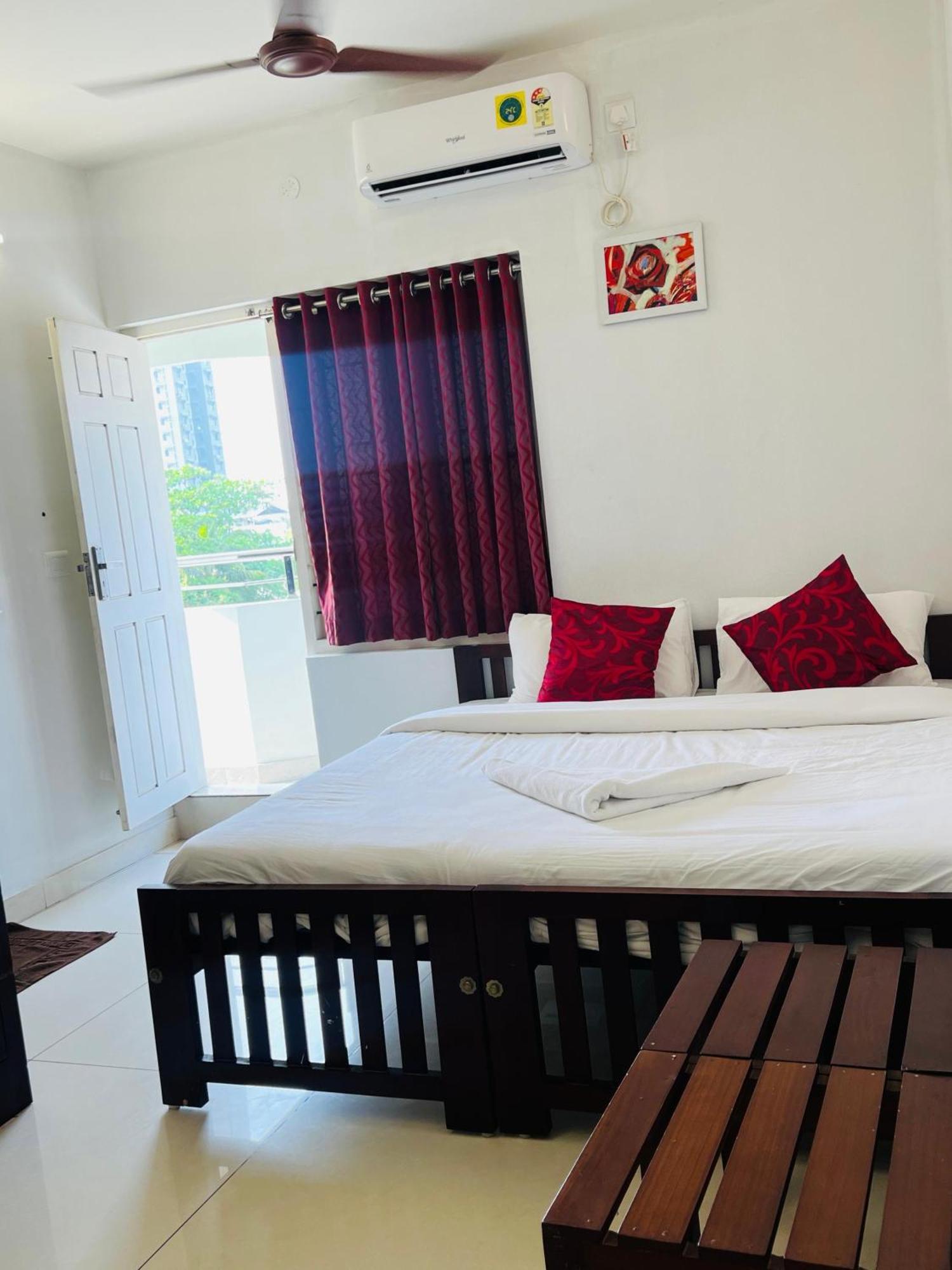 White House Inn Kochi Buitenkant foto